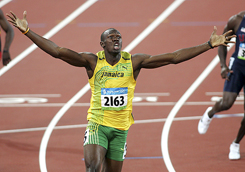 JJ. OO. PEKIN 2008. Usain BOLT (JAM), Oro y récord del mundo 19.30 seg. en 200m.